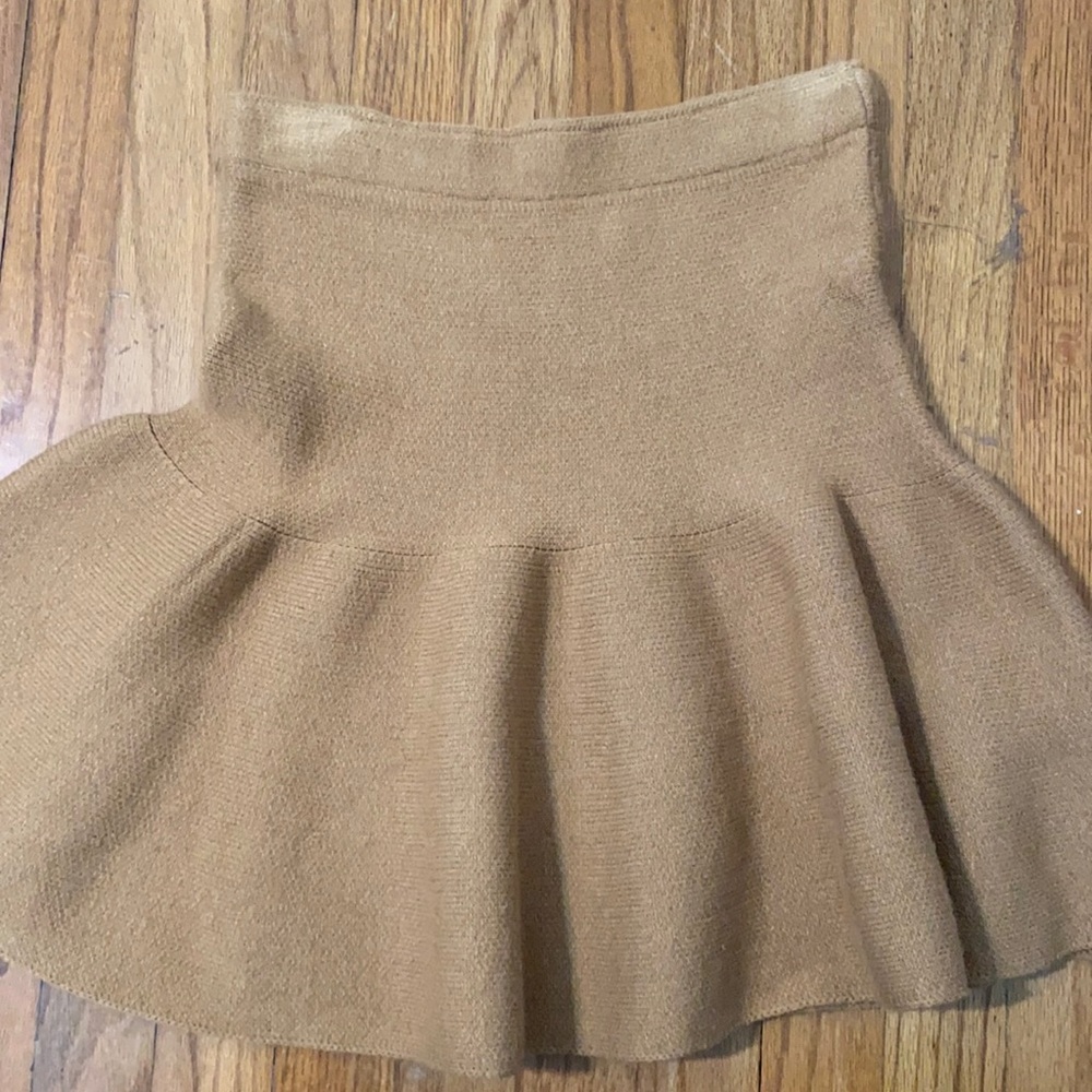 Tweed tan skirt with peplum